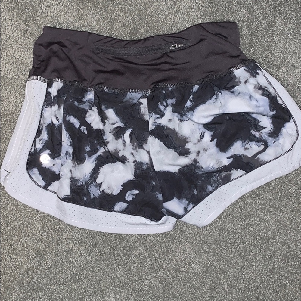 Patterned Athletic Shorts - Picture 4 of 5